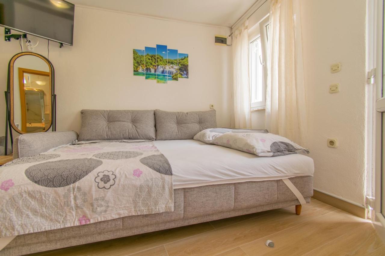 Studio Apartman Monika 호텔 바스카보다 외부 사진