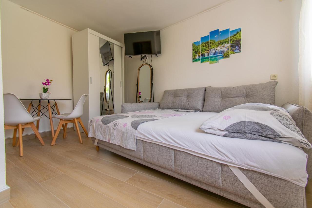 Studio Apartman Monika 호텔 바스카보다 외부 사진